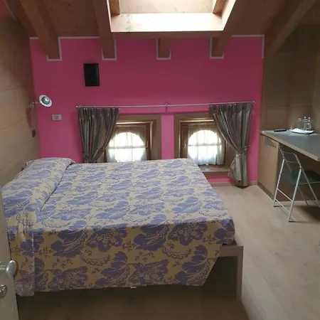 Serenella Otel